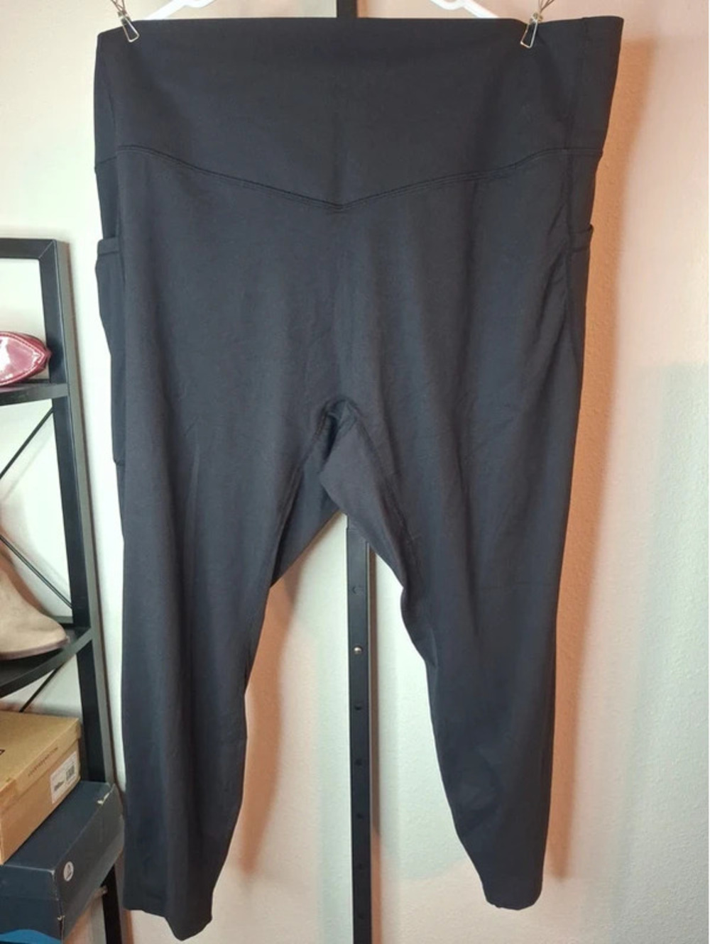 Halara black high-waisted active leggings Nwot size 3X 7/8